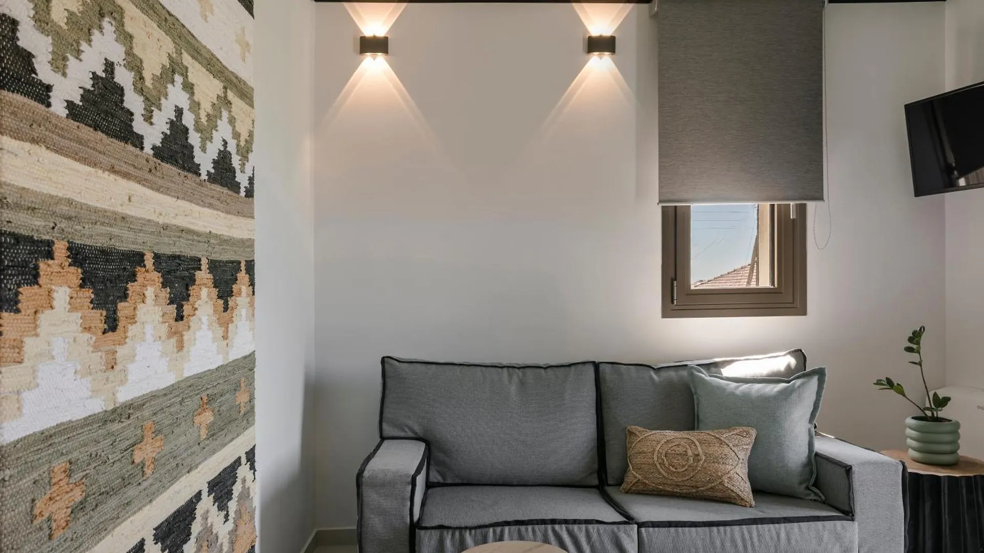 Aparktion The Zephyrus Studio Lixouri